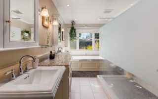 200 Alderbrook Dr